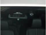 ドライブレコーダー装備:車の走行中の主に外観を中心に記録する撮影機材です!交通事故発生時の責任の所在を明確にしたり、観光等を記録するのにも役立ちます!