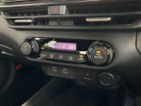 夏でも冬でもお好みの温度に設定しておけば、AUTO ボタンひとつで快適な車内空間へ!風の強さや温度、内外気の切り替えも自動で調整してくれます♪