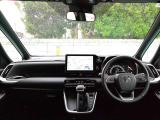 見通しのよいすっきりとした視界で、誰でも運転しやすいです。運転のしやすさは疲れにくさにも繋がりますよ♪