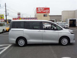 新車・中古車を取り揃えてお客様のご来店をスタッフ一同お待ちしております。