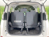 普段のお買い物や通勤、送迎等に十分な荷室スペースを確保しております。セカンドシートを倒すと、大きな荷物の積載も可能です♪