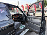 ユーザー買取車/4WD/1ナンバー/サンルーフ/リヤヒーター/シートヒーター/オートエアコン/センターデフロック/アルミ付きスタッドレスタイヤ/Bluetooth接続/ETC/スペアキー/取扱説明書