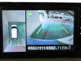 アラウンドビューモニターで車庫入れも空から見ている様に駐車できラクラクです。