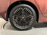 タイヤサイズは215/50R17です☆