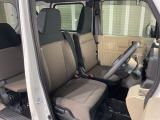 乗降がしやすい運転席。