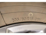 205/60R16    車両装着標準タイヤサイズです。 タイヤのご相談もトヨタモビリティ石川にお任せください