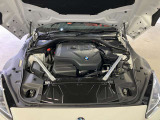 BMW 2.0L 直列4気筒ツインパワーターボ ガソリンエンジン :バルブトロニック(無段階可変バルブリフト)、ダイレクトインジェクションシステム、ダブルVANOS(吸排気無段階可変バルブタイミング)