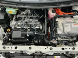 技術が詰まったエンジンルームもご覧の通りピカピカにクリーニング済みです。ハイブリッドなのでお財布にも環境にも優しいです。