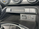 こちらのお車はシートヒーター機能付きでさらに快適です♪