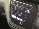 【オートエアコン】一度お好みの温度に設定すれば、車内の温度を検知し風量や温度を自動で調整。暑い&hellip;寒い&hellip;と何度もスイッチ操作をする必要はありません。快適な車内空間には必須の機能ですね♪