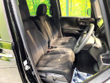 運転席シート廻りは使用感も少なく、良好な状態となっています。丁寧に使われていたことがよくわかりますね。
