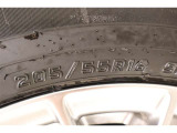 205/55R16    車両装着標準タイヤサイズです。 タイヤのご相談もトヨタモビリティ石川にお任せください