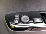 ドアミラーの鏡面の調節、格納は運転席からすべて操作できます!