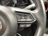MRCC(マツダレーダークルーズコントロール)は先行車との車間を維持しながら追従走行を行い、長距離でのドライバー負担を軽減させてくれます。