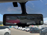 インテリジェントルームミラー☆カメラの映像を映すことで荷物や人が乗っていても後方視界を確保できます☆