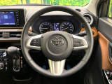 【純正革巻きステアリング】上質な革を使用することで、手にしっかり馴染みとても運転しやすいハンドルです♪
