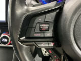 ステアリングにオーディオ操作スイッチが付いています。オーディオ画面に直接タッチしなくても操作が出来ますので、運転に集中できます。