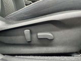 パワーシート搭載。微妙な調整が手軽にでき、最適なポジションで運転することが可能です。