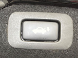 積み下ろしのしやすいデッキにはたっぷりと荷物を積み込んでいただけます。遊びから仕事まで、様々なシーンで頼れます♪