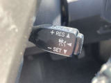 【レーダークルーズコントロール】高速道路での長距離走行が楽に!!自動で速度を保つクルーズコントロールが、衝突軽減システムと連携し、前方の車両を感知して車間を保つように速度調節してくれます!!