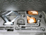 【パンク修理キット】パンク修理キットが付属します。※応急用タイヤは付属しておりません。※損傷の状態によっては修理できない場合があります。