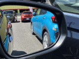 ブラインドスポットモニター★後方側から接近してくる車両を検知して危険をお知らせしてくれます。