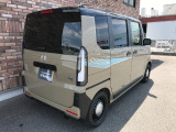 オプションになりますが、ボディーコーティングもご用意しております。新車の輝きに近づき、洗車などのお手入れも楽になりますよ。
