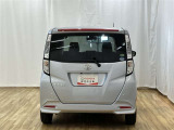 バックカメラが付いているので後方確認が非常にしやすいです。今や運転初心者も熟練者も必須装備!ついていて損はないですね♪