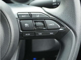◆アダプティブクルーズコントロール◆予め設定した車速内でクルマが自動的に加減速。前走車との適切な車間距離を維持しながら追従走行します。【LKAS】車線維持支援システムでステアリング操作を支援。