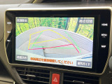 【バックカメラ】駐車時に後方がリアルタイム映像で確認できます。大型商業施設や立体駐車場での駐車時や、夜間のバック時に大活躍!運転スキルに関わらず、今や必須となった装備のひとつです!