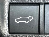 【パワーバックドア】スマートキーや運転席のボタンを押すだけでリアゲートが自動で開閉します!荷物を持っている時や、高い位置にあるバックドアを閉める際に便利な機能です♪