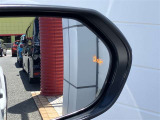 ブラインドスポットモニター★後方側から接近してくる車両を検知して危険をお知らせしてくれます。
