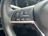 ハンドルスイッチで車両設定・オーディオの選曲や音量調整などが出来、安全性もアップ。