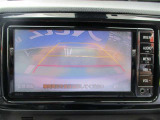 バックカメラが付いておりますので、ラクに車庫入れできます。