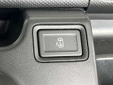 運転席側から、スライドドアの開閉可能!