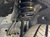 お車を安心してお乗りいただく為には、足回りの定期点検が欠かせません。サービスサポート(有償保証)では無料点検もご提供しており、安心のカーライフをお過ごしいただけるサポート体制が整っています。