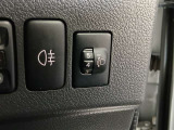 積載時に後ろが下がってライトが高くなったことによる相手車への眩惑を防止する焦点調整ができます