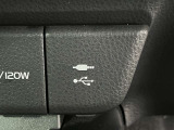 接続可能なAUX、USB端子付き!
