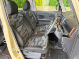 運転席シート廻りは使用感も少なく、良好な状態となっています。丁寧に使われていたことがよくわかりますね。