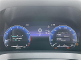 【スピードメーター】メーターがシンプルで見やすく運転しやすいですね。A