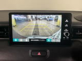 【バックカメラ】運転が苦手な方も車庫入れラクラクです!ギアをリバースに入れれば自動的に切り換わりますので、面倒な操作は不要です♪狭い駐車場もお車を傷つけず安心ですね!