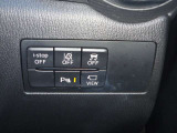 【パーキングセンサー】障害物などが車両に近づいた際に、音と画面表示にてお知らせしてくれます。警告音も段階的に鳴ってくれるので、どのくらいの近さなのか感覚的に察知することが出来ます♪