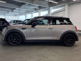 BMW・MINIの厳しい試験を突破したメカニックが多数在籍しております。ご購入後の納車前整備をしっかりいたします。楽しいMINIライフをお過ごしください。