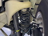 お車を安心してお乗りいただく為には、足回りの定期点検が欠かせません。サービスサポート(有償保証)では無料点検もご提供しており、安心のカーライフをお過ごしいただけるサポート体制が整っています。