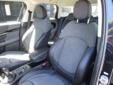 隅々まで正規ディーラークオリティを徹底。厳しい認定中古車基準をクリアした、自信を持ってお届けできる美車です。細やかな状態や気になる箇所がございましたら、個別にビデオメッセージをお送りする事も可能です!