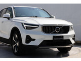 このXC40のフロントデザインは愛らしくもあり、力強さを感じさせるデザインとなっております。