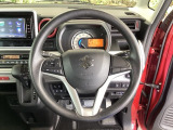 操作しやすいステアリングホイールです。