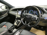 ご覧の車両以外にも多数のU-Carを展示販売しております。
