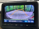 【バックカメラ】駐車時に後方がリアルタイム映像で確認できます。大型商業施設や立体駐車場での駐車時や、夜間のバック時に大活躍!運転スキルに関わらず、今や必須となった装備のひとつです!