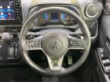 【純正革巻きステアリング】上質な革を使用することで、手にしっかり馴染みとても運転しやすいハンドルです♪